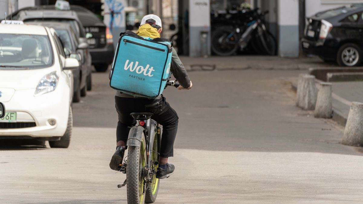 East News archiwum 2024
Fot. Aliaksandr Valodzin/East News, Warszawa. Okolice hostelu CityCenter przy Chmielnej, gdzie mieszkaja emigranci. Wiekszosc z nich pracuje w Warszawie jako taksowkarze lub w firmach dostarczajacych jedzenie.
Aliaksandr Valodzin