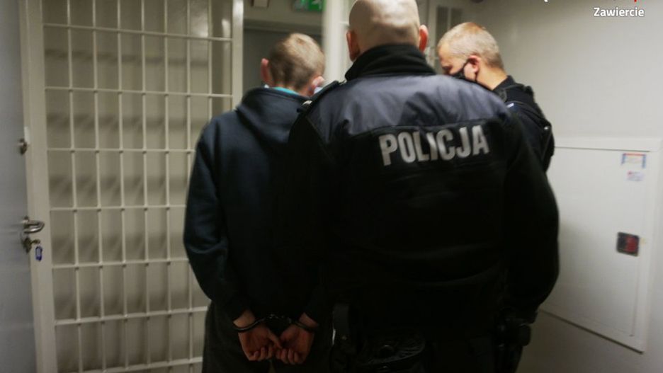 Sąd w Bytomiu aresztował 24-latka, który dokonał rozboju przy użyciu noża na swoim koledze.