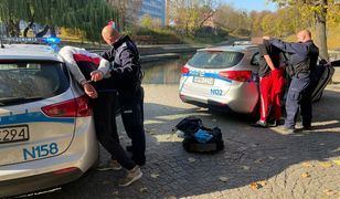 Dewastowali zaparkowany przed komendą radiowóz podczas przepustki