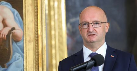Afera w rządzie. Wawrzyk dawał konsulom "sugestie". Ale nie na papierze