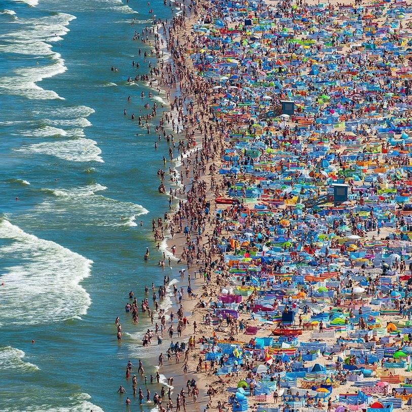 Zdjęcie plaży we Władysławowie wywołało burzę.