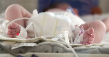 Kobieta zmarła po cesarce. Prokuratura stawia kolejne zarzuty