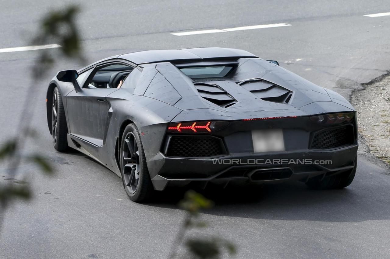 Lamborghini Aventador Roadster