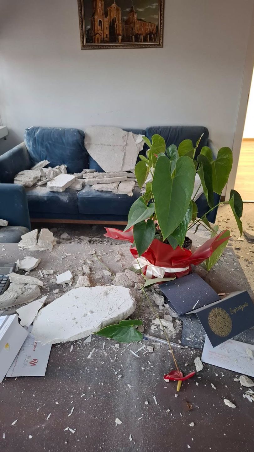 Sufit runął w gabinecie wiceprezydentki