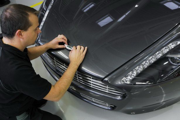 Investindustrial udziałowcem Aston Martina
