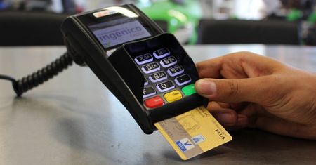 Weekendowe utrudnienia aż w sześciu bankach! Czy trzeba wypłacić pieniądze?
