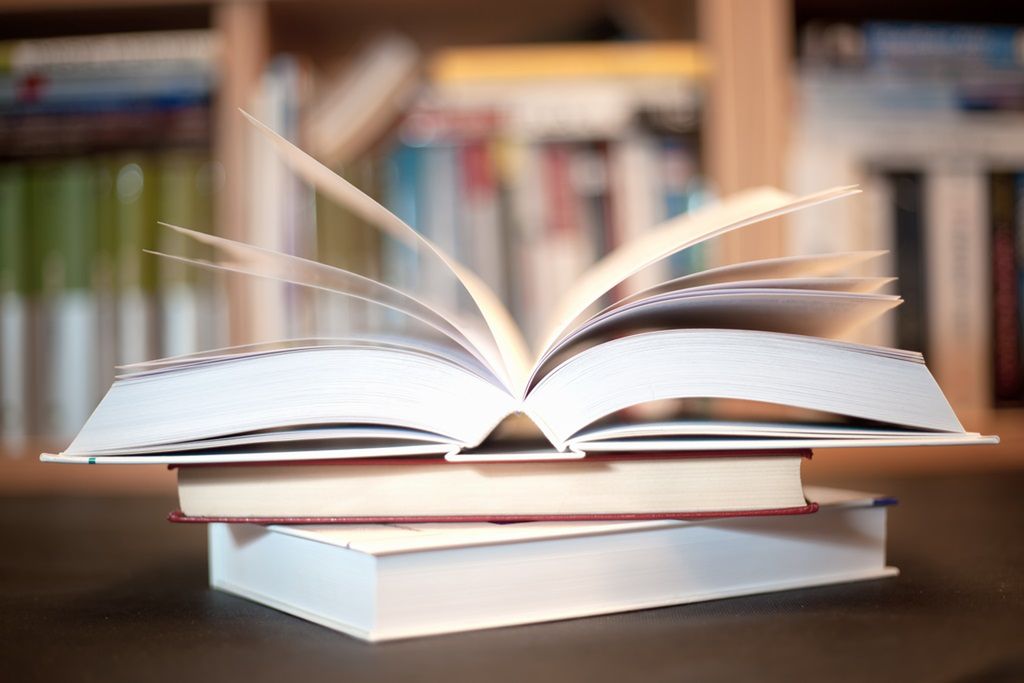 Teza - co to jest, jak napisać tezę do rozprawki?