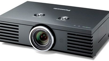 Panasonic zaprezentował nowy projektor 1080p 1