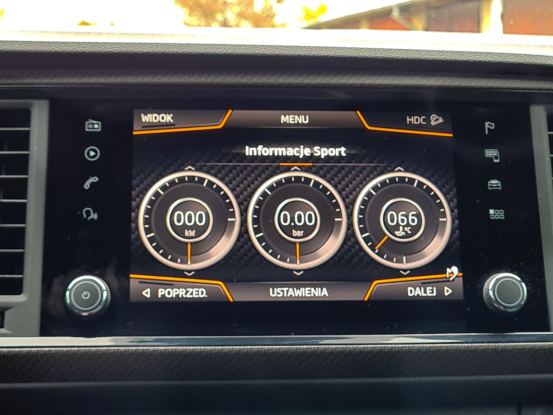 Cupra Ateca Limited Edition: Kamera 360 stopni z 3D, monitor jazdy i profile 11