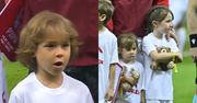 Robert Lewandowski i Wojciech Szczęsny wychodzą na boisko w towarzystwie dzieci. Miliony widzów zobaczyły Laurę, Klarę i Liama (WIDEO)