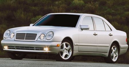 Używany Mercedes Klasy E W210  - taksówkarska klasyka