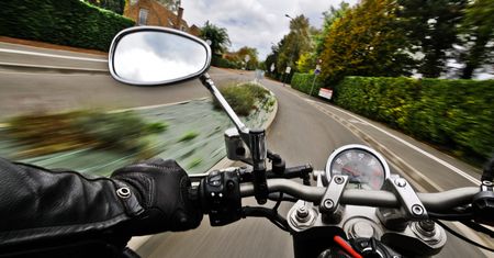 Makabra na drodze. Nie żyje motocyklista, który uderzył w łosia