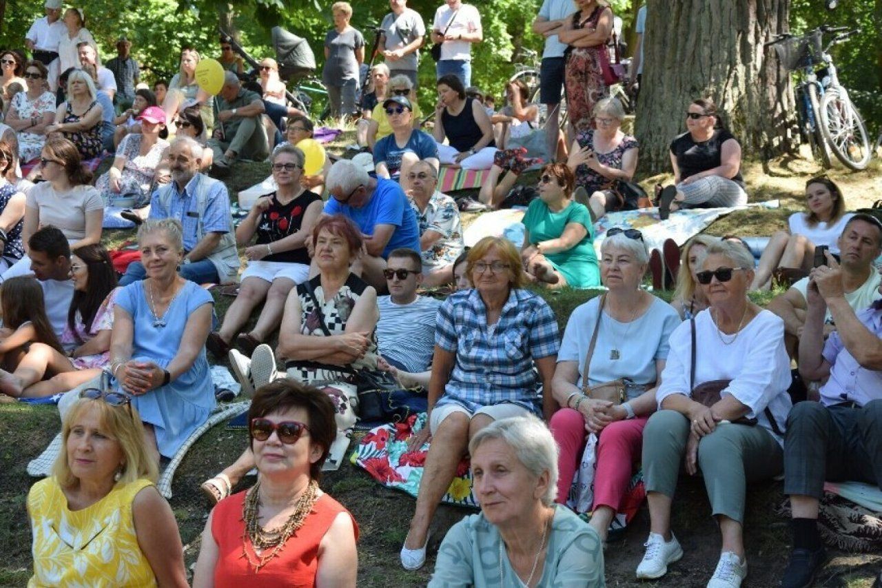 Powraca &#34;Muzyczne śniadanie na trawie&#34;. Kto wystąpi w parku w niedzielę?
