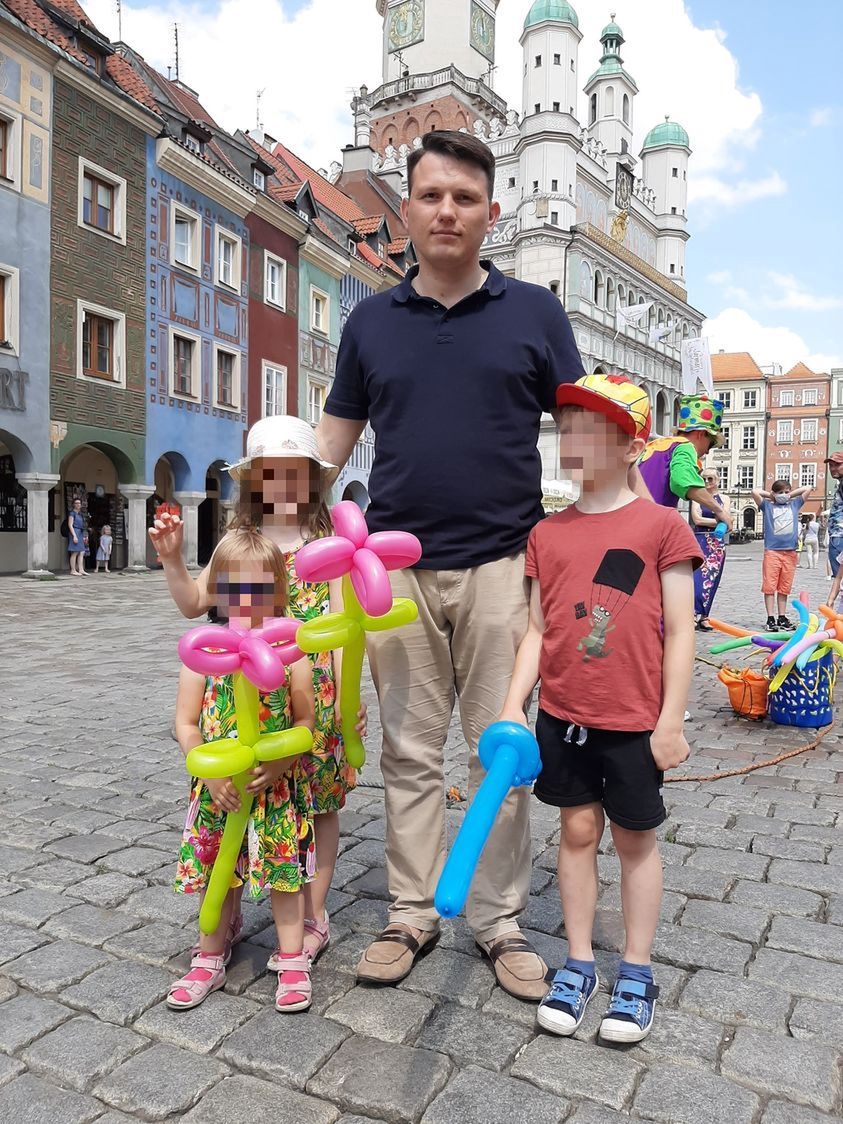 Sławomir Mentzen z dziećmi
