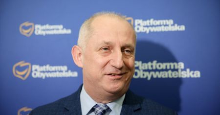 Sławomir Neumann chwali o. Tadeusza Rydzyka ws. szczepień. "To dobry głos"