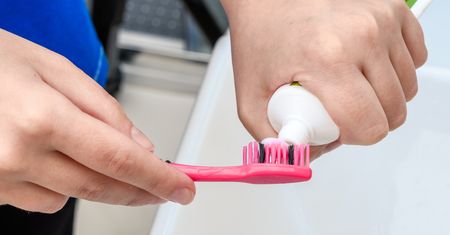 Jest dentystką. Mówi, kiedy nie wolno myć zębów