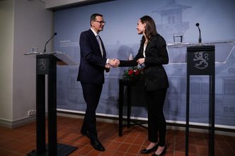 Premier Morawiecki w Finlandii: nie ma pewności, skąd wystrzelono rakietę