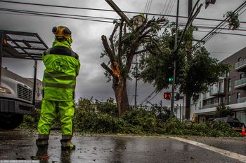 Śmiertelna burza w Kalifornii. Trwają poszukiwania 5-latki