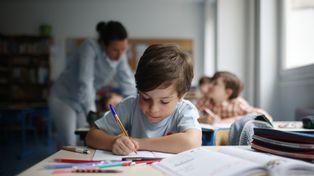 W szkołach w maju sporo wolnego. To kłopot dla rodziców młodszych dzieci