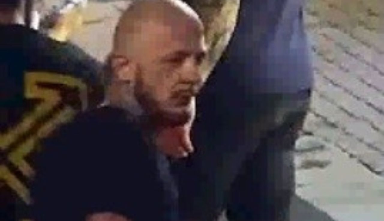 Atak na Nigeryjczyka w Katowicach. Policjanci opublikowali zdjęcie