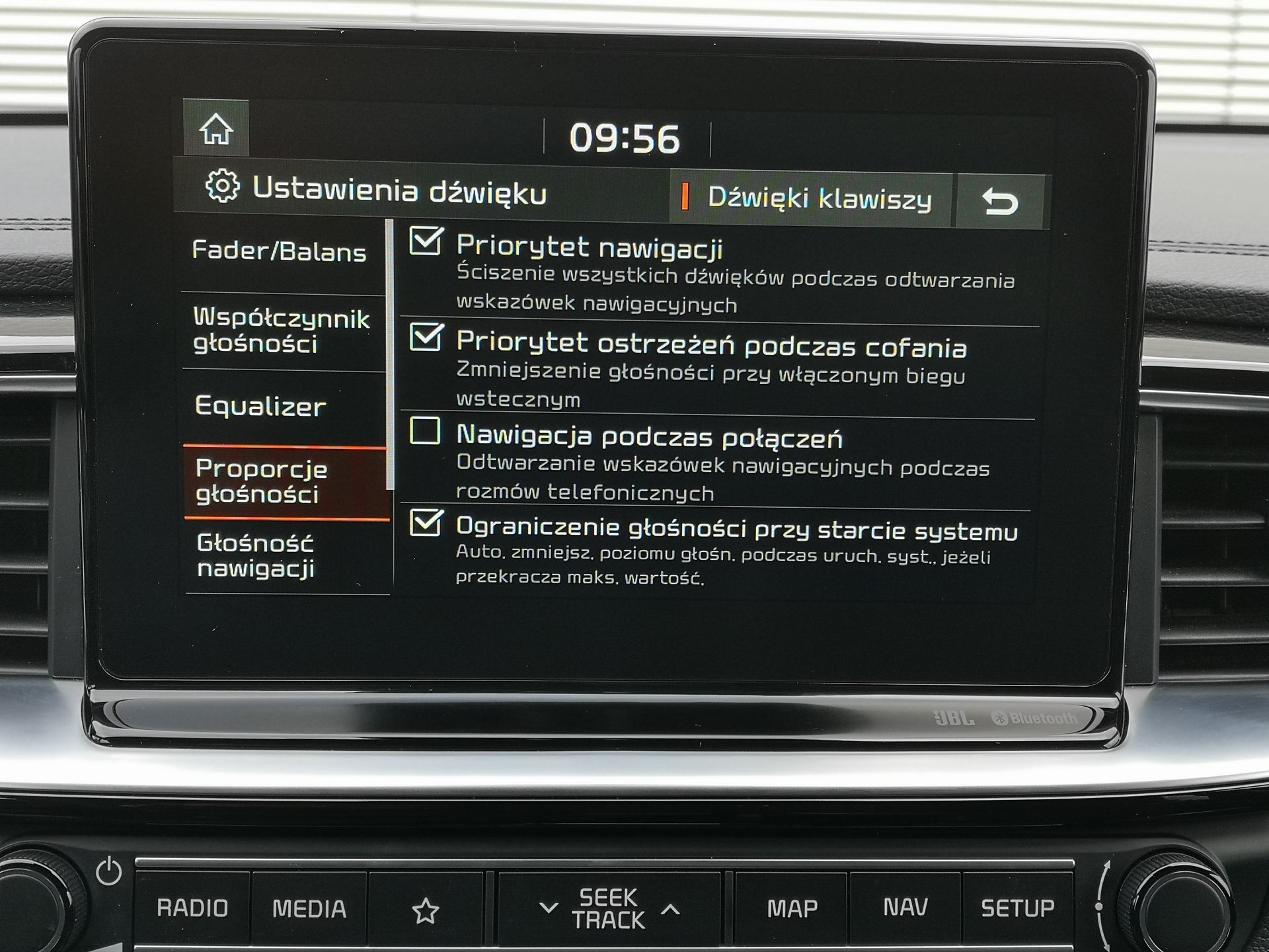 Kia Ceed: systemy bezpieczeństwa oraz audio JBL 18