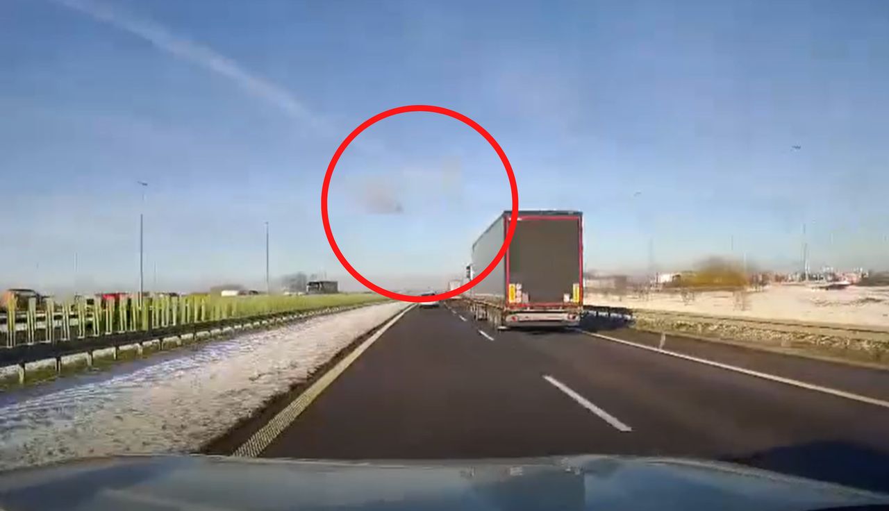 Jechała za ciężarówką. I nagle coś takiego. Dramatyczne nagranie