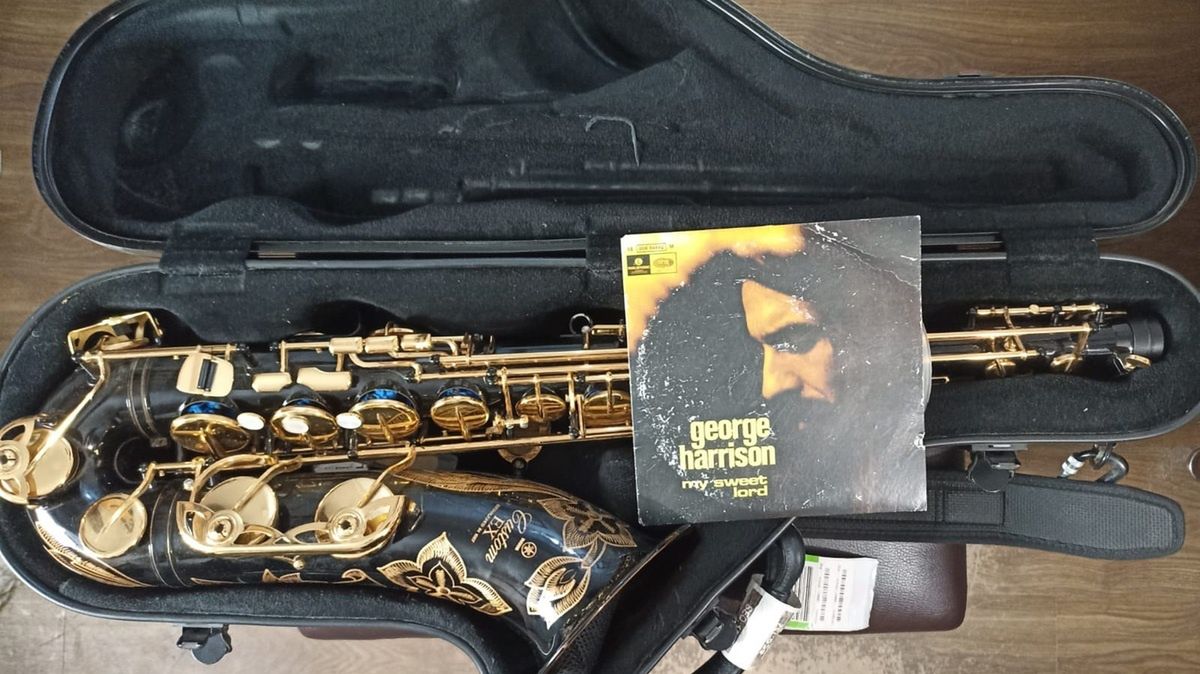 Ukradł płytę winylową i saksofon