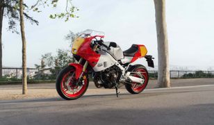 Yamaha XSR900 GP. Fani retro i wyścigów będą zachwyceni