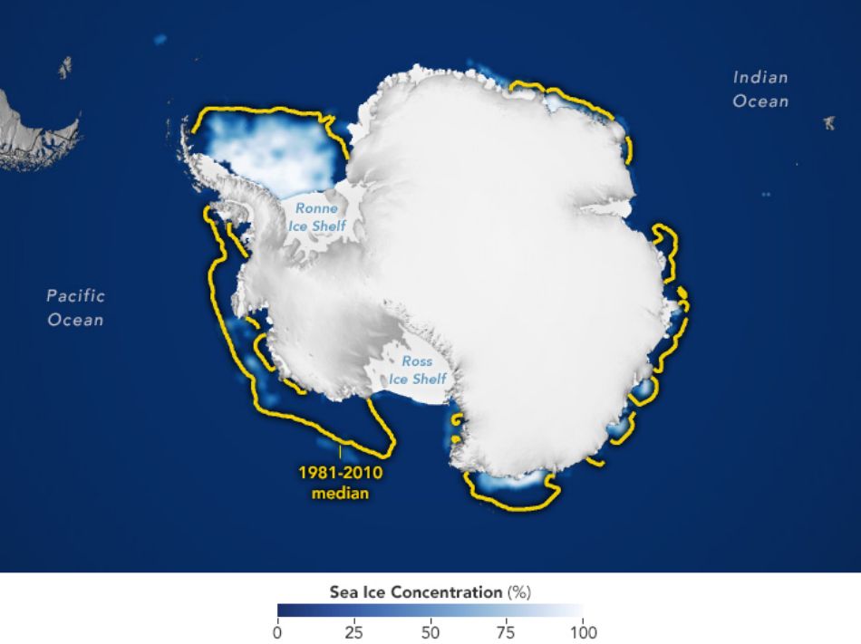 Zasięg i koncentracja antarktycznego lodu morskiego w czasie rocznego minimum w zestawieniu z medianą lat 1981-2010