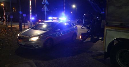 Śmiertelny wypadek na przejeździe kolejowym. Nie żyje jedna osoba