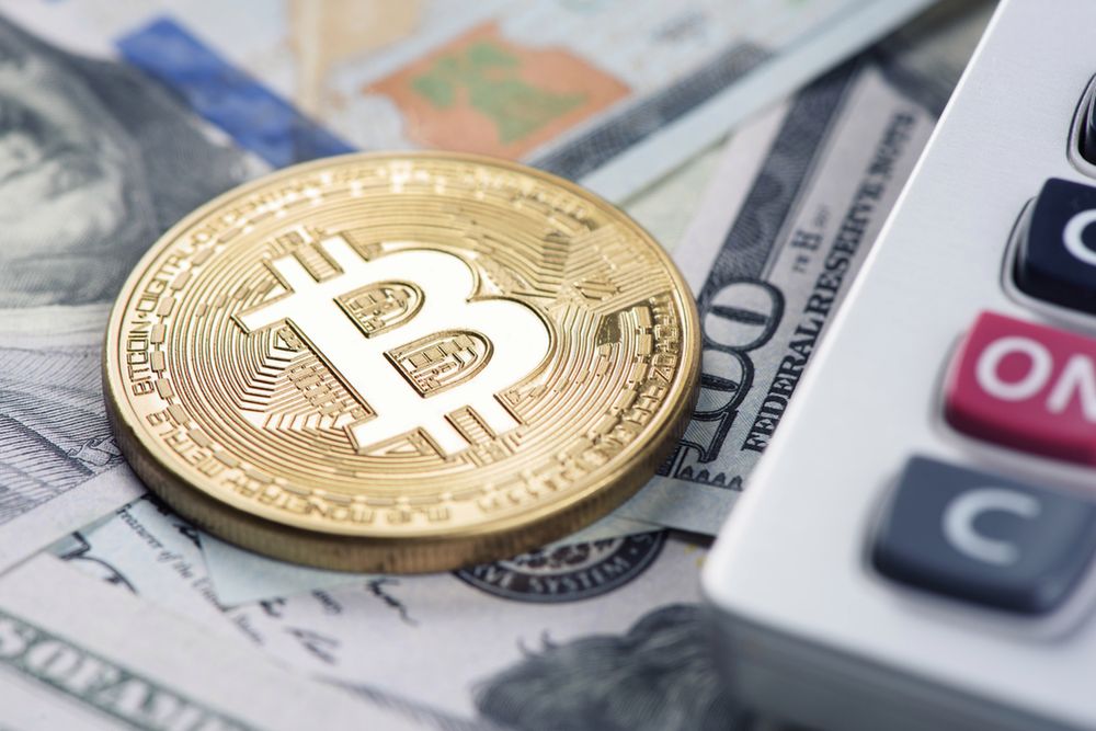 Bitcoin, dolary i kalkulator z depositphotos