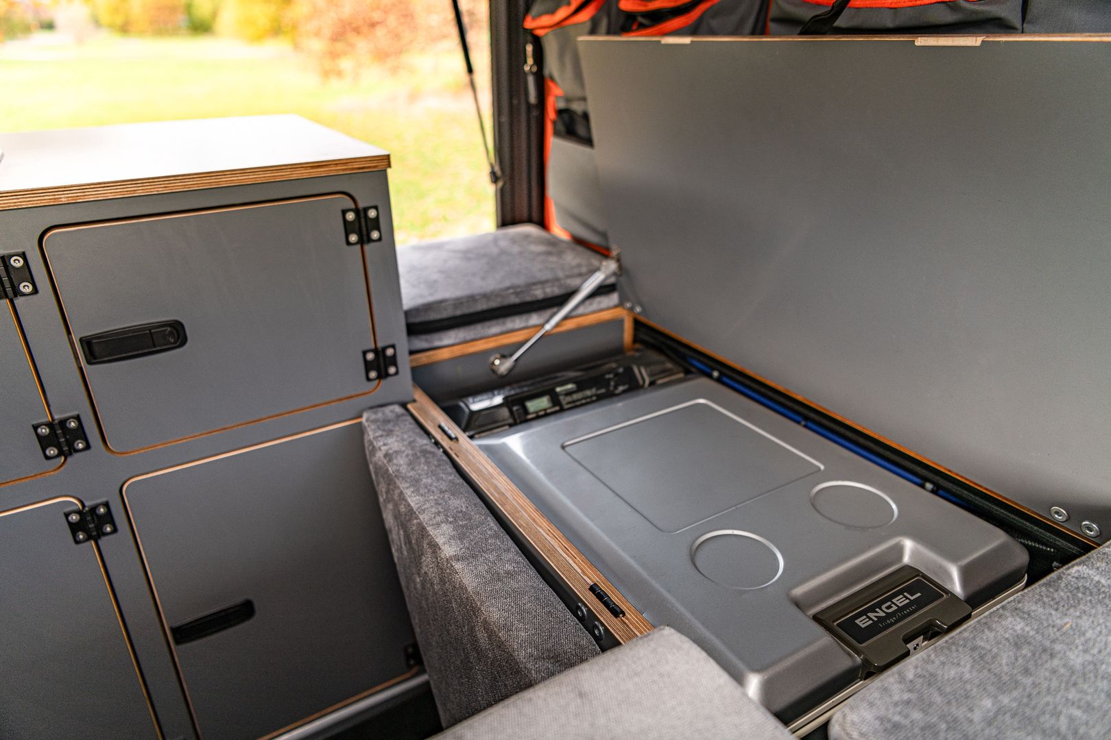 Toyota Hilux by Rayo Off Road Centrum