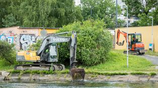 Rewitalizacja bulwarów w Bydgoszczy. Znikają stare umocnienia nabrzeża nad Brdą