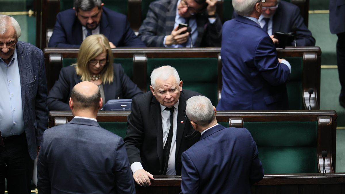 PiS chce wypłacić 15. emeryturę