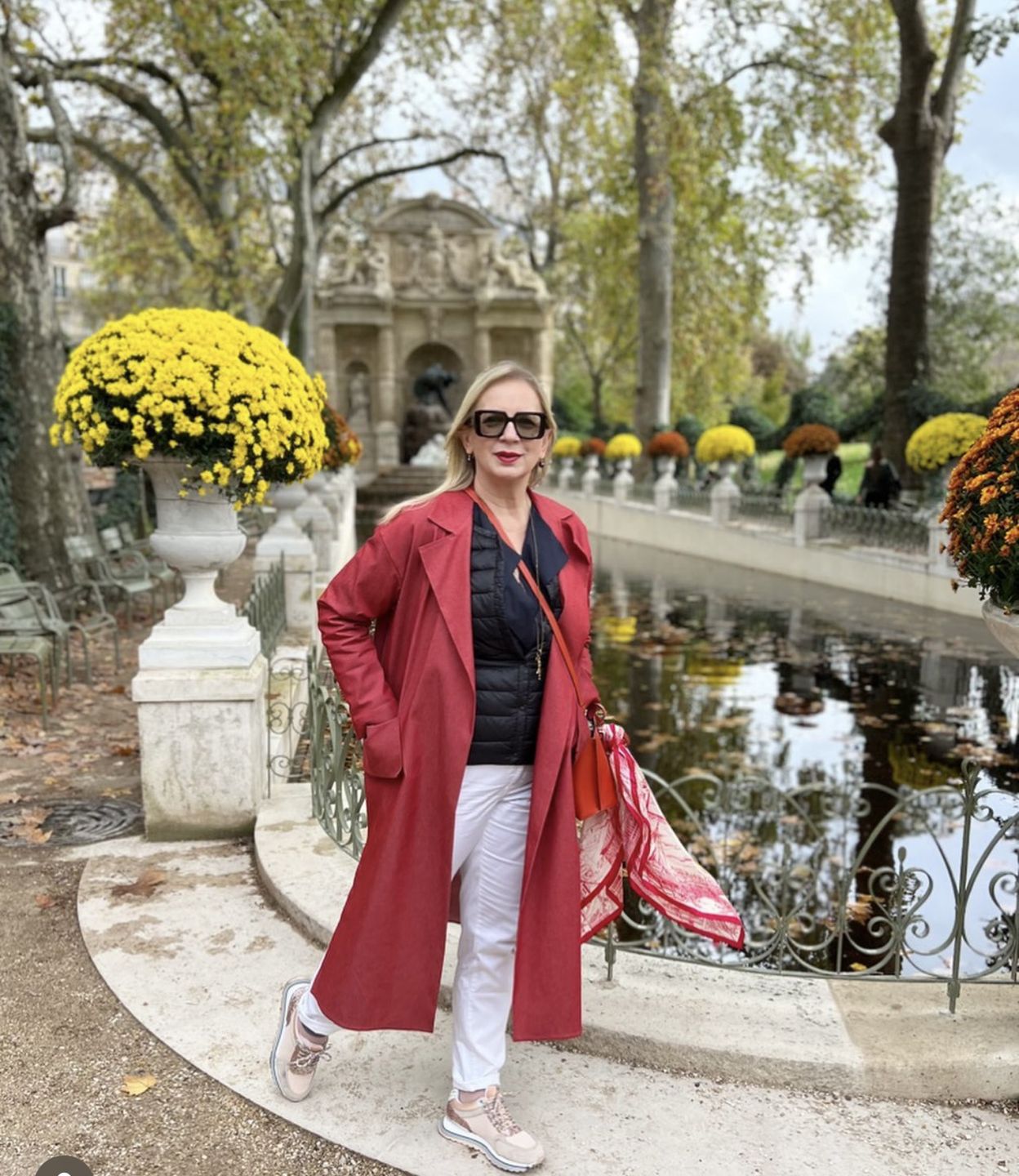 Marzena Rogalska w czerwonym płaszczuInstagram/marzena_rogalska