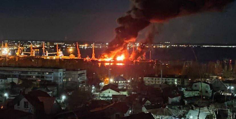 Krajobraz po ataku na krymski port nie pozostawia złudzeń. Po MS Nowoczerkask nie ma co zbieać