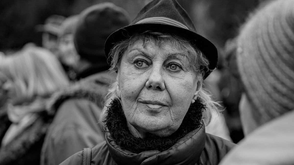 Krystyna Ko�odziejczykRafa� Guzceremonia pogrzebowe, cmentarz wojskowy, fotografia, kaplica, Krystyna Ko�odziejczyk, Krystyna Sienkiewicz, Krystyny Sienkiewicz, msza, ostatnie po�egnanie, pogrzeb, pogrzebowe, pow�zki wojskowe, BINARY<(13) bytes>