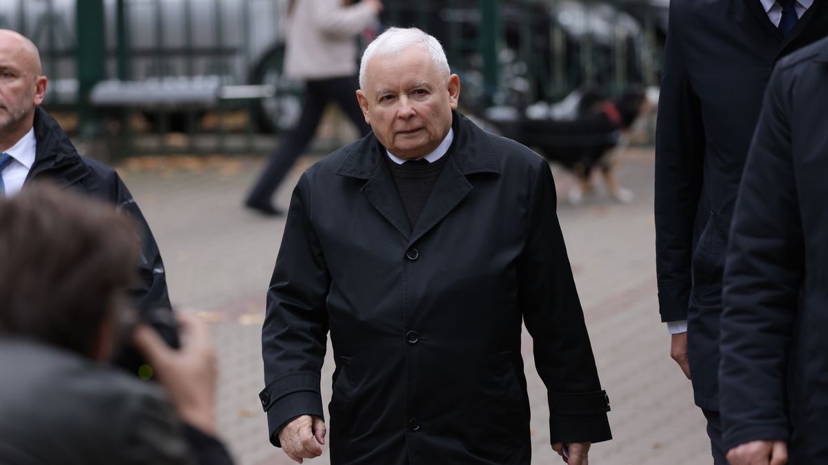 Poland Holds Parliamentary Elections
WARSAW, POLAND - OCTOBER 15: Jaroslaw Kaczynski, leader of the ruling national conservative Law and Justice party (PiS), arrives to cast his vote in Polish parliamentary elections on October 15, 2023 in Warsaw, Poland. Poles are voting today to decide whether PiS will govern for a third consecutive term or whether a coalition of center-left, pro-European parties will be given the opportunity to form a government. Also on the ballot is a referendum introduced by the current government over EU migration reform. (Photo by Sean Gallup/Getty Images)
Sean Gallup