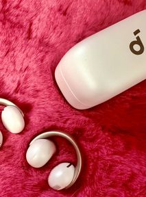 Słuchawki, które wyglądają jak biżuteria i brzmią jak koncert marzeń 🎧