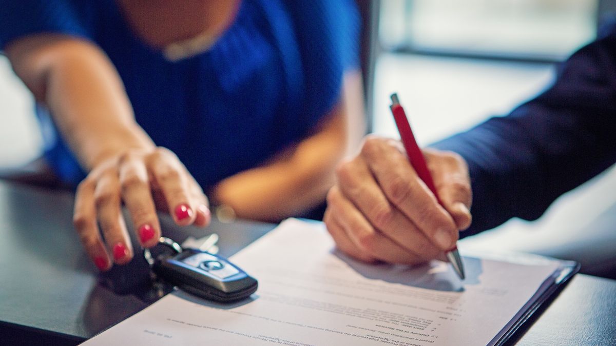 Klasyczna umowa niebawem może odejść do lamusa.