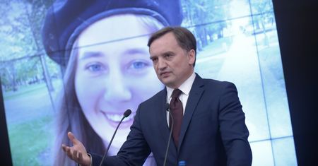 Afera wokół Mariki. To pominął Ziobro i Ordo Iuris