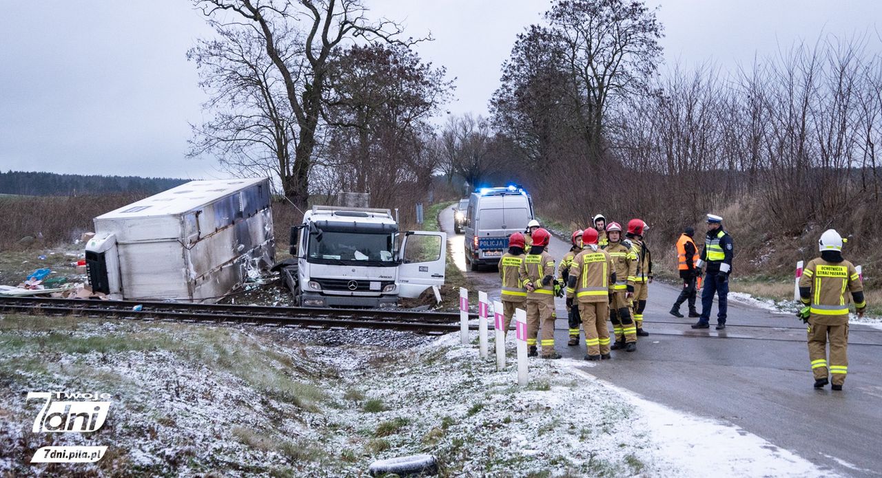 Wypadek na przejeździe kolejowym w Szydłowie - AKTUALIZACJA