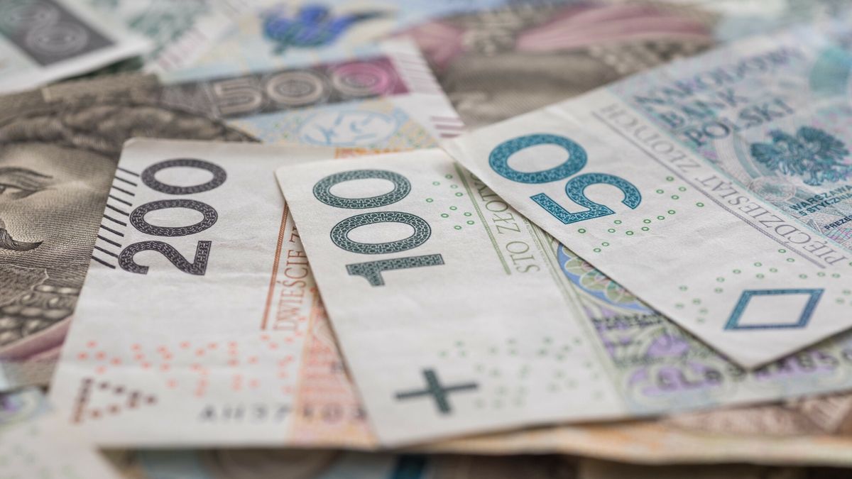 Zysk netto sektora bankowego po lutym wyniósł ok. 8,1 mld zł