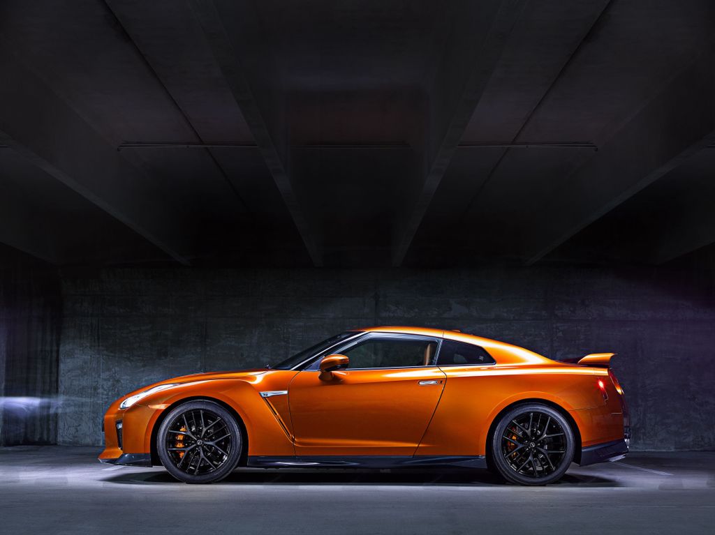 Nissan GT-R 2
