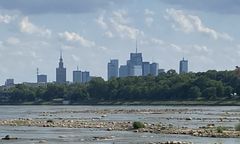 Wody coraz mniej. Niepokojące zdjęcia Wisły