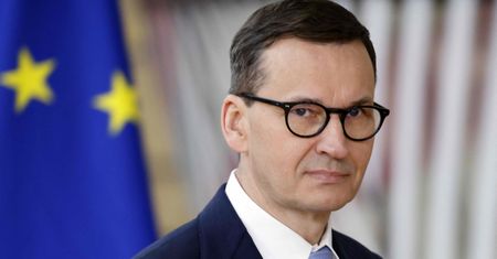 Morawiecki o "wiatrakach pod domem". Zabrał głos ws. zmian dla branży OZE