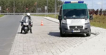 Udane "polowanie" motocyklowego patrolu GITD. Rekordzista ważył 2,5 tony za dużo
