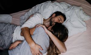 "Kinkują" w sypialni. Seksuolożka mówi, jak wygląda takie zbliżenie