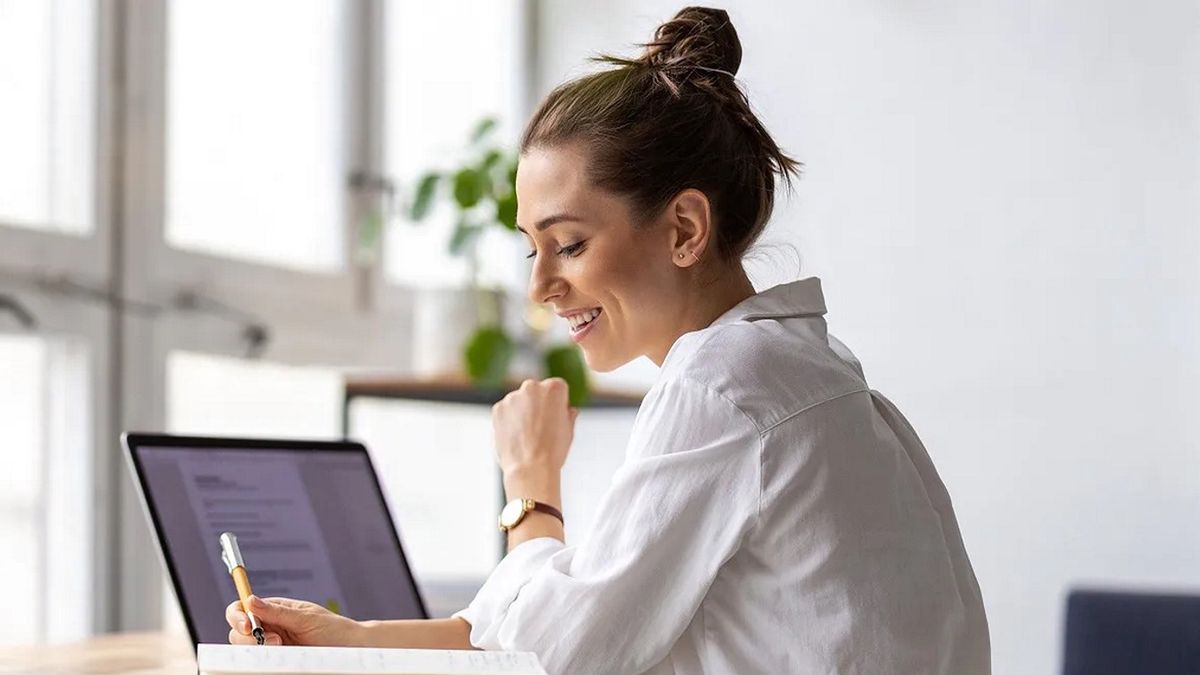 biznes laptop kobieta