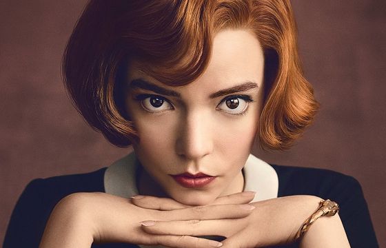 „Gambit królowej” od 23 października w Netfliksie, Marcin Dorociński w obsadzie (wideo)